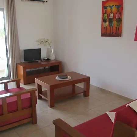Apartamento T1 * Olhos de Agua (Albufeira)